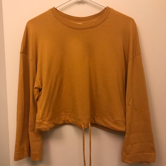 cropped long sleeve top from Aritzia - Picture 2 of 7